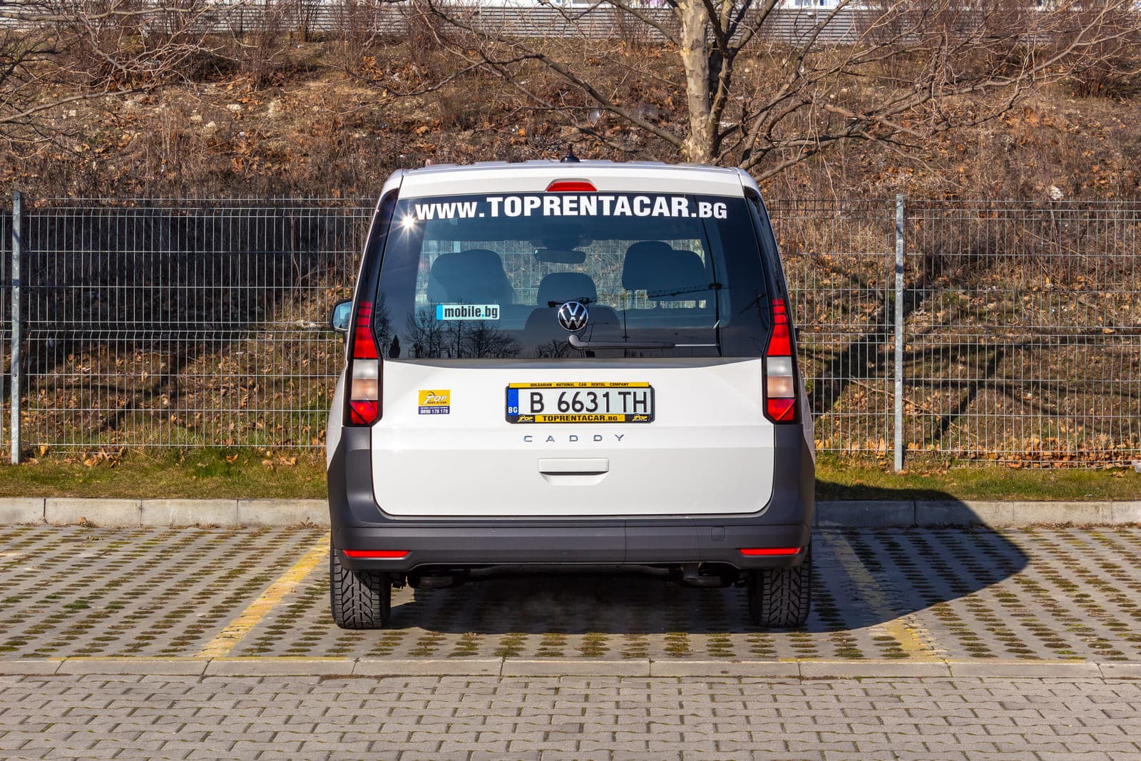 https://topmobility-stage-cms.s3.eu-central-1.amazonaws.com/vw_caddy_back_view_de904f7f00.jpg