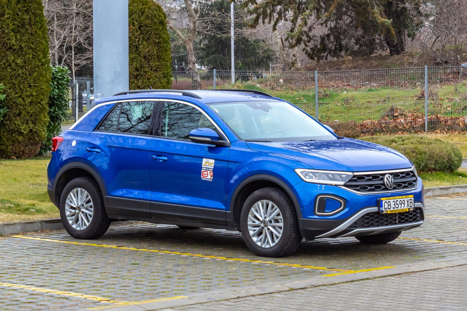 https://topmobility-stage-cms.s3.eu-central-1.amazonaws.com/vw_troc_car_rental_19c5d8ba65.jpg