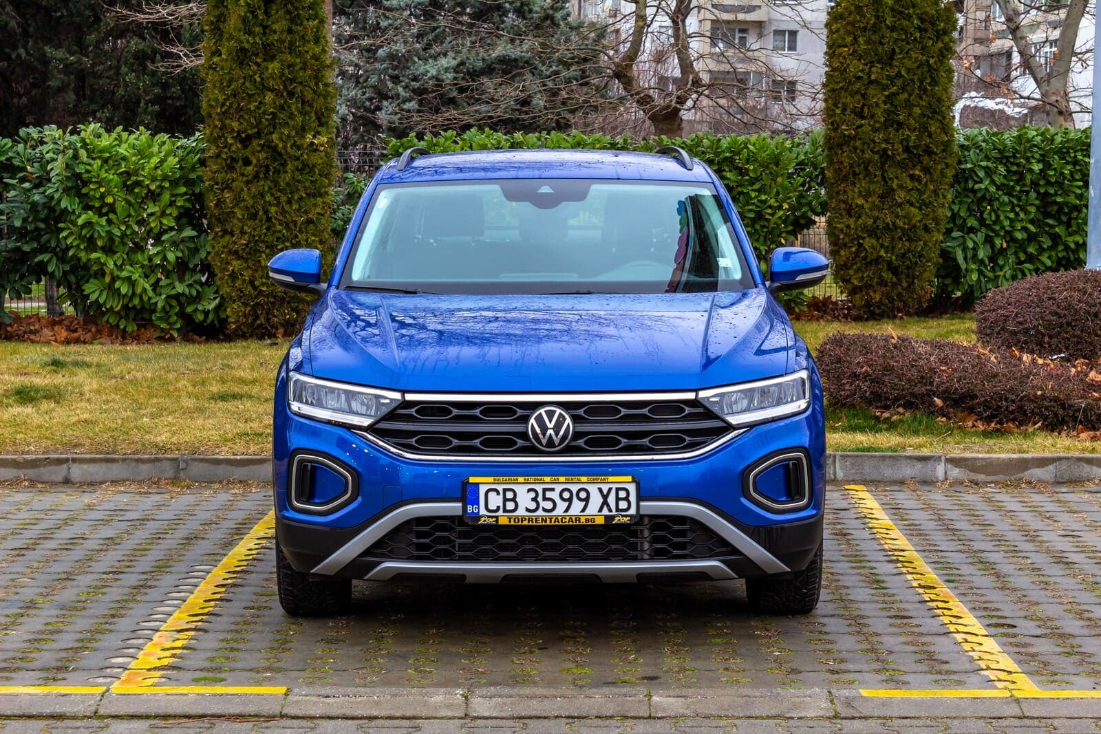https://topmobility-stage-cms.s3.eu-central-1.amazonaws.com/vw_troc_front_view_901cd51410.jpg