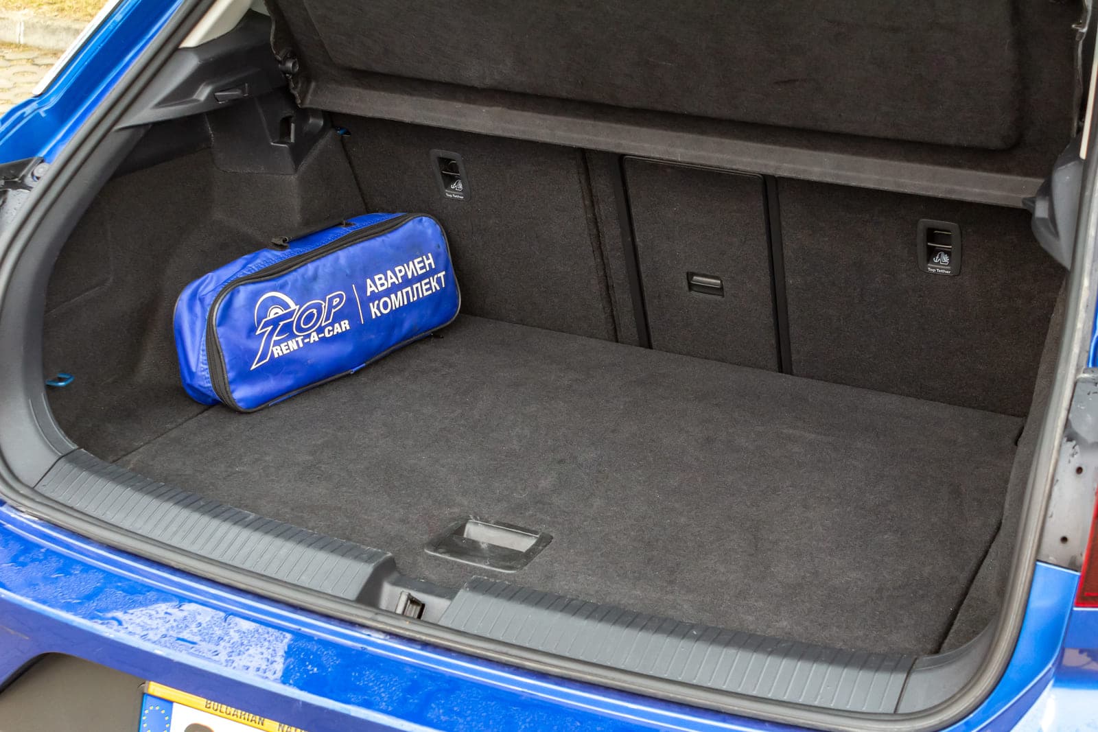 https://topmobility-stage-cms.s3.eu-central-1.amazonaws.com/vw_troc_trunk_6f2d1dac88.jpg