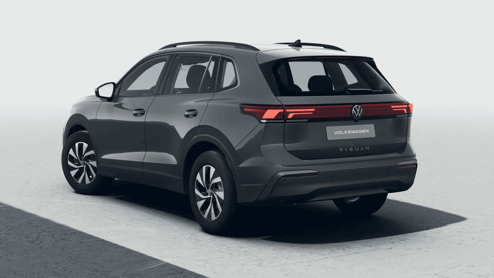 https://topmobility-stage-cms.s3.eu-central-1.amazonaws.com/VW_Tiguan_2026_back_view_819eb873a0.png