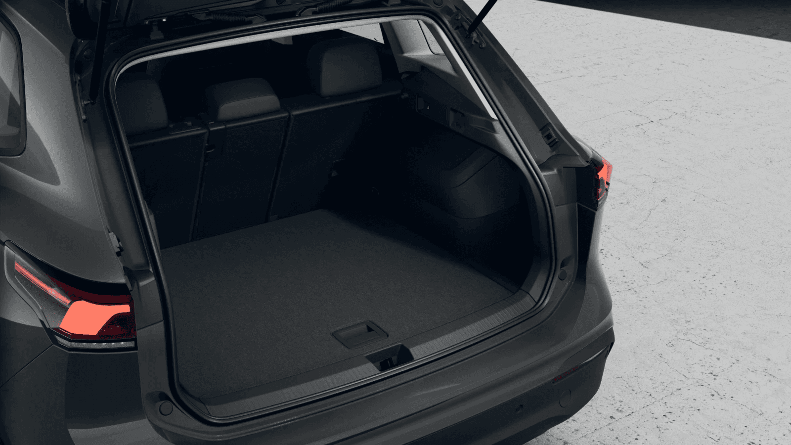 https://topmobility-stage-cms.s3.eu-central-1.amazonaws.com/VW_Tiguan_2026_trunk_27beb55794.png