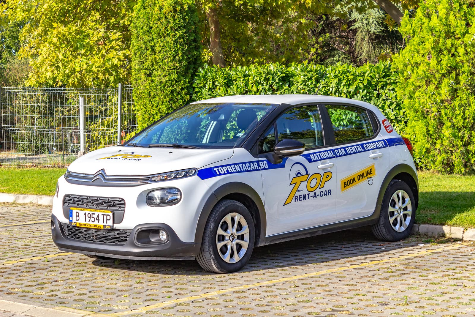 https://topmobility-stage-cms.s3.eu-central-1.amazonaws.com/citroenc3_cargo_for_rent_2062515e52.jpg