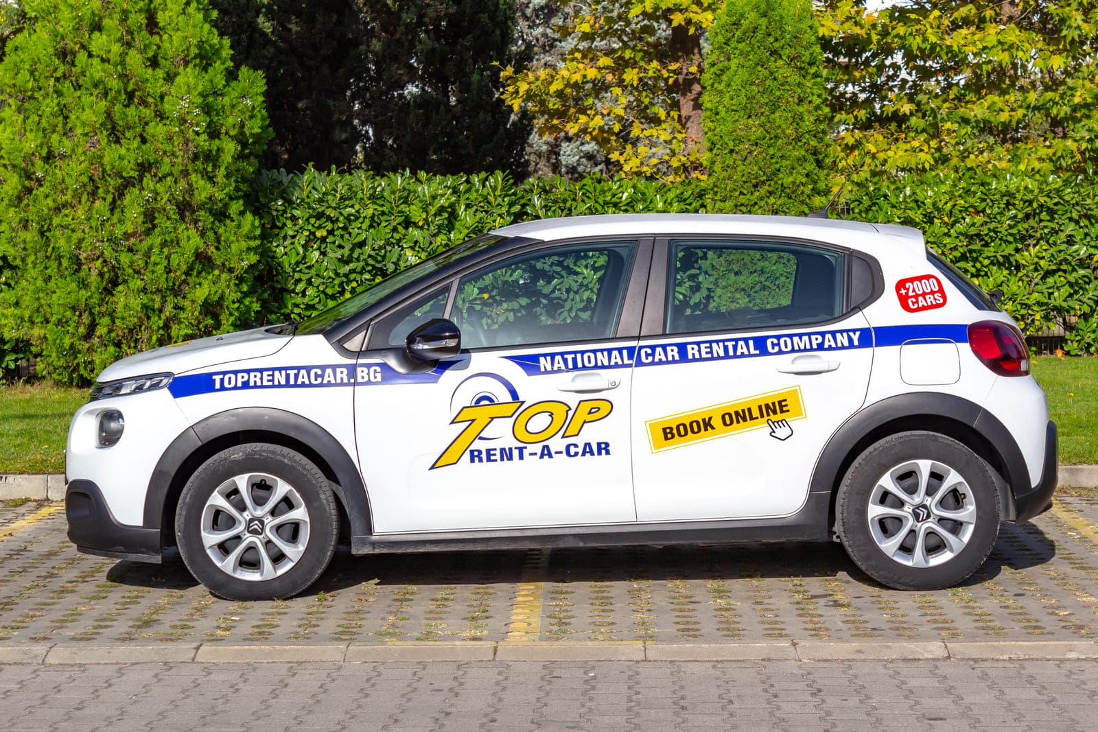 https://topmobility-stage-cms.s3.eu-central-1.amazonaws.com/citroenc3_cargo_side_view_35612ec9eb.jpg