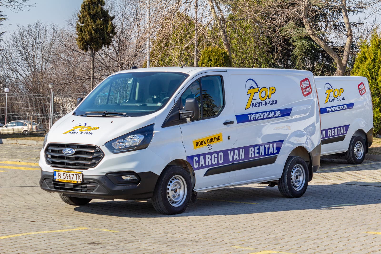 https://topmobility-stage-cms.s3.eu-central-1.amazonaws.com/ford_custom_cargo_for_rent_1915a00523.jpg