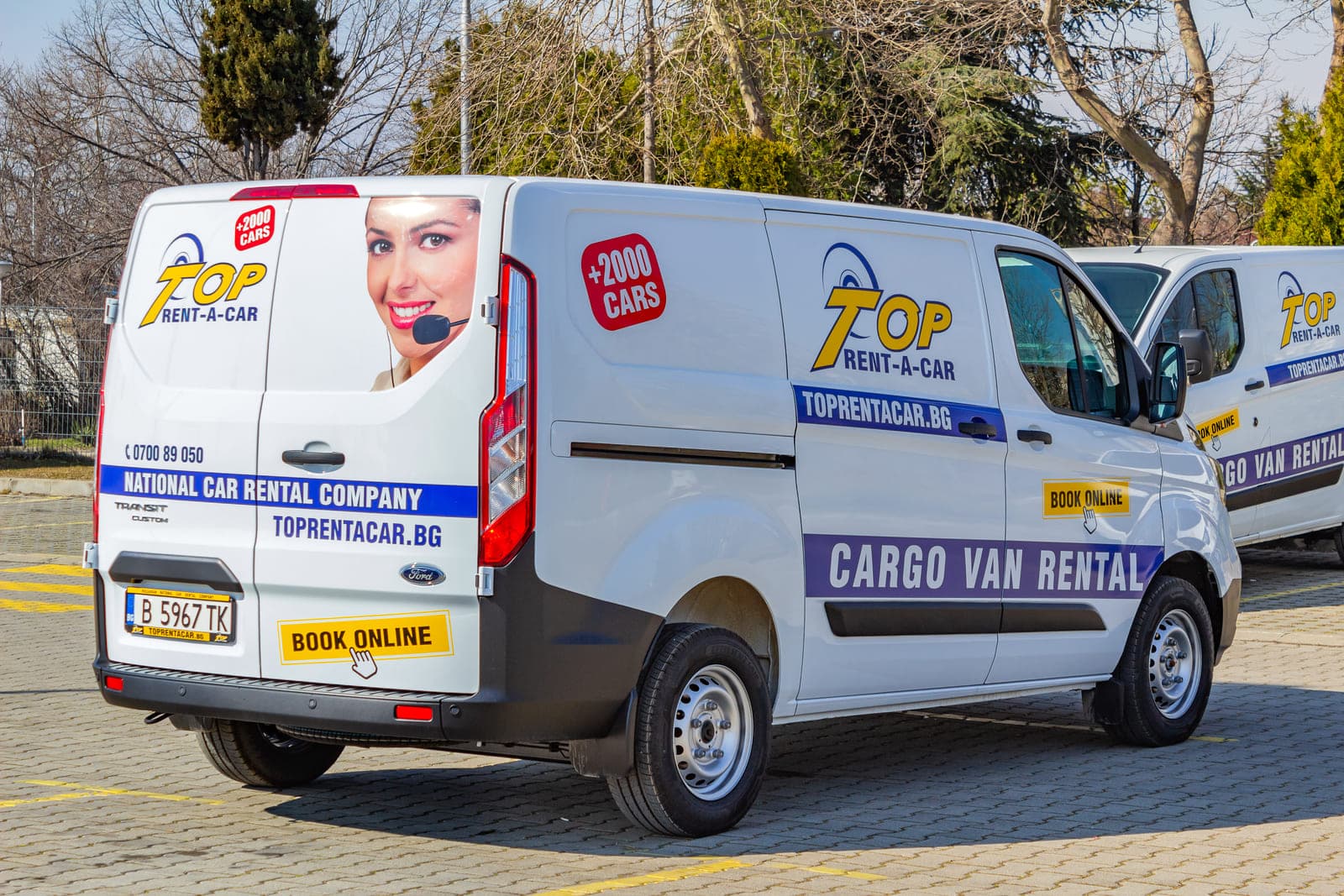 https://topmobility-stage-cms.s3.eu-central-1.amazonaws.com/ford_custom_cargo_rental_4cc2341a8c.jpg
