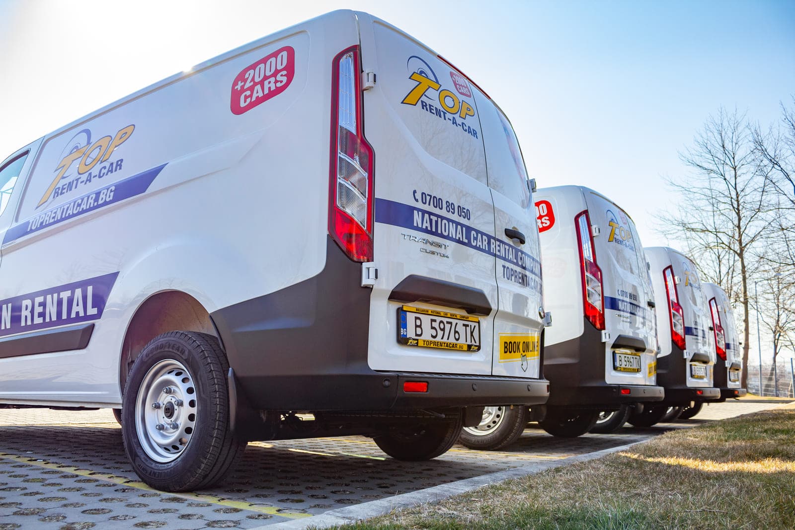 https://topmobility-stage-cms.s3.eu-central-1.amazonaws.com/ford_custom_cargo_van_rental_848d13554b.jpg