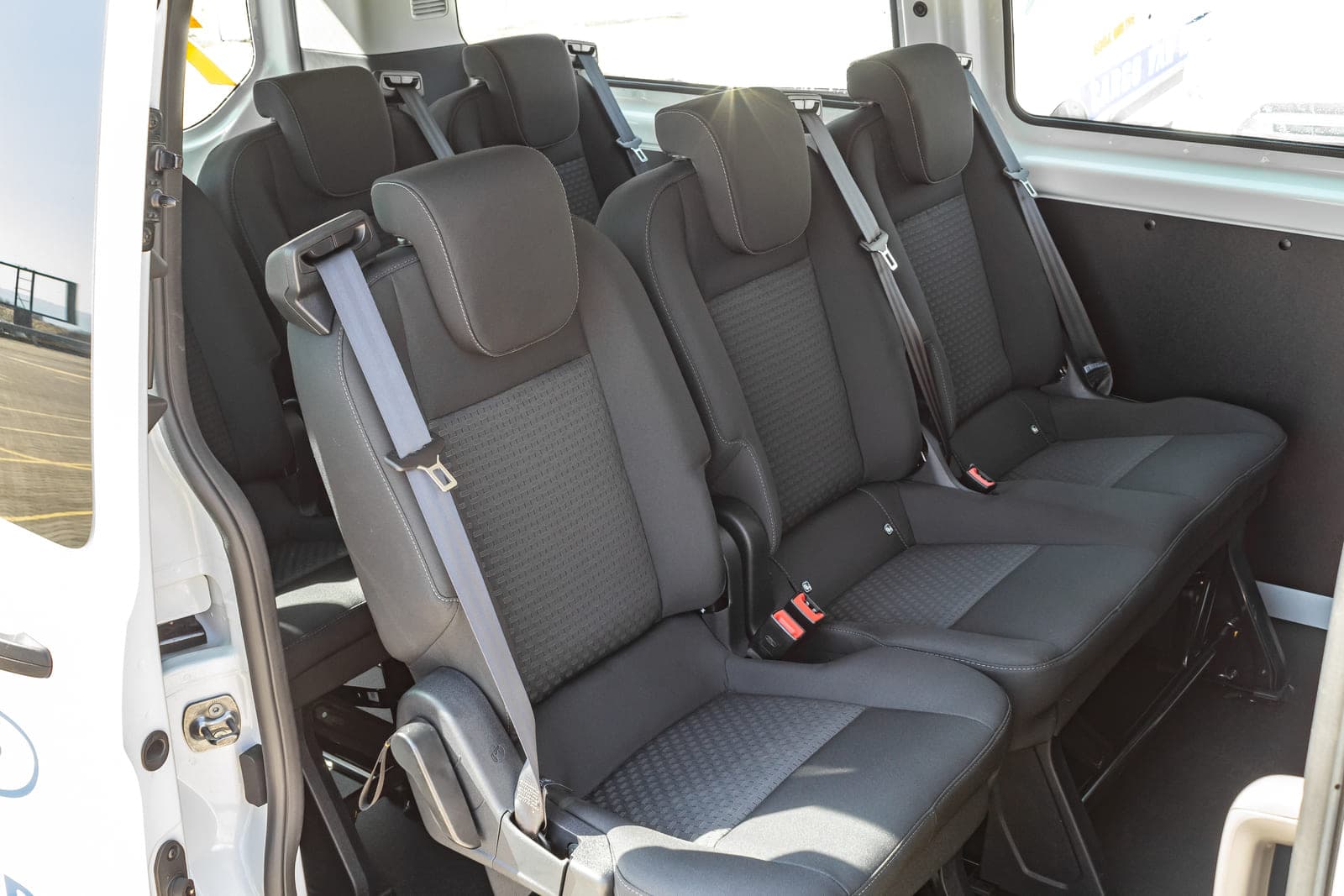 https://topmobility-stage-cms.s3.eu-central-1.amazonaws.com/ford_custom_passenger_back_seats_ff5397a53c.jpg