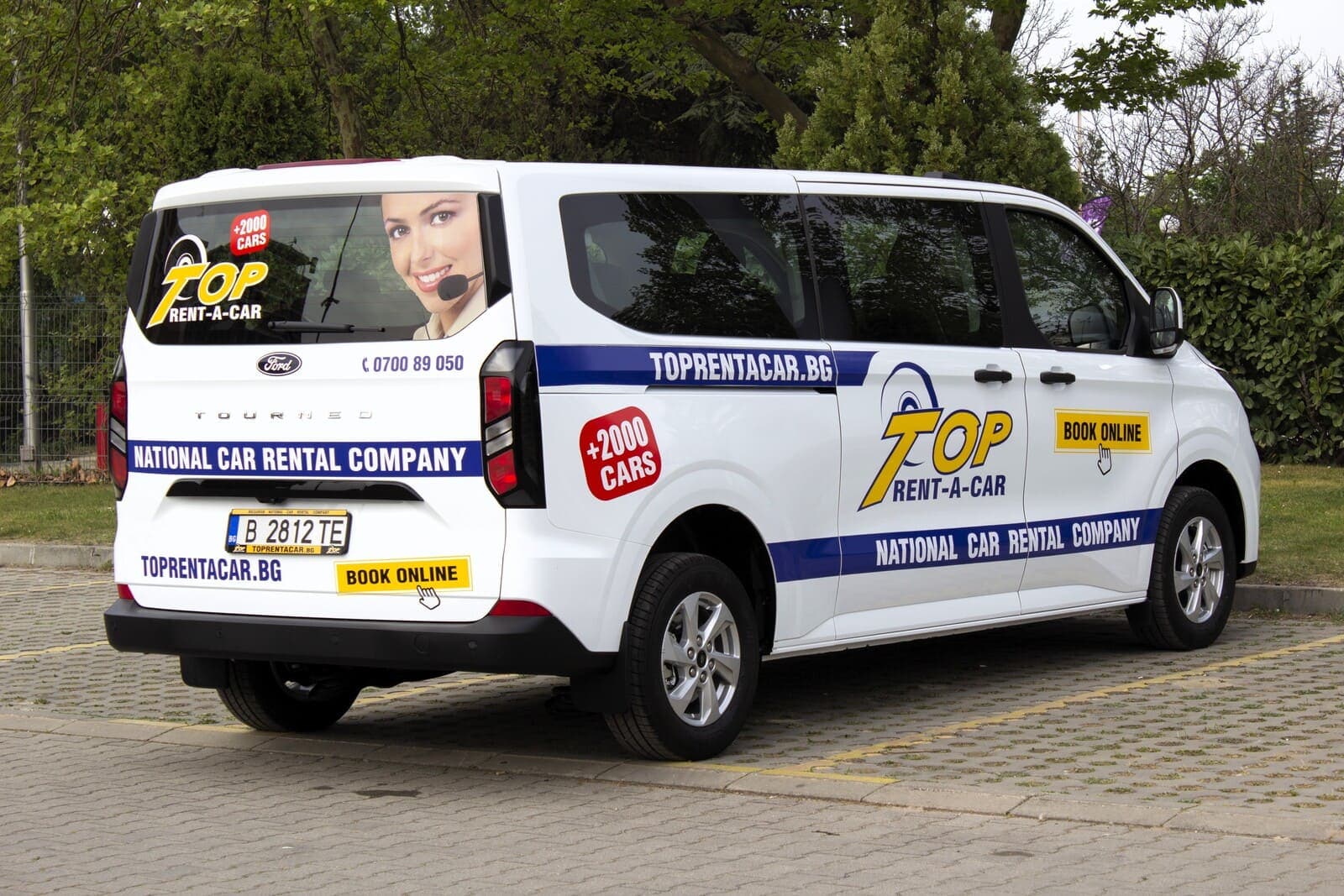 https://topmobility-stage-cms.s3.eu-central-1.amazonaws.com/ford_tourneo_custom_car_rental_fbcac601f7.jpg