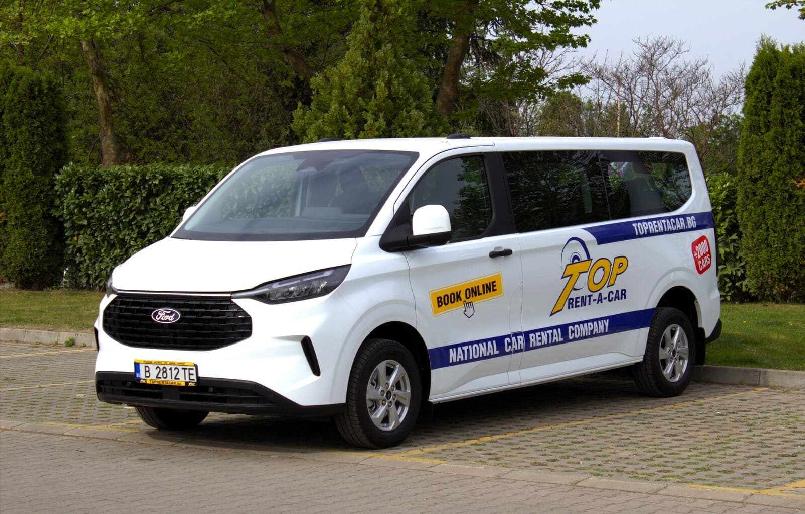 https://topmobility-stage-cms.s3.eu-central-1.amazonaws.com/ford_tourneo_custom_for_rent_5583bd3f28.jpg
