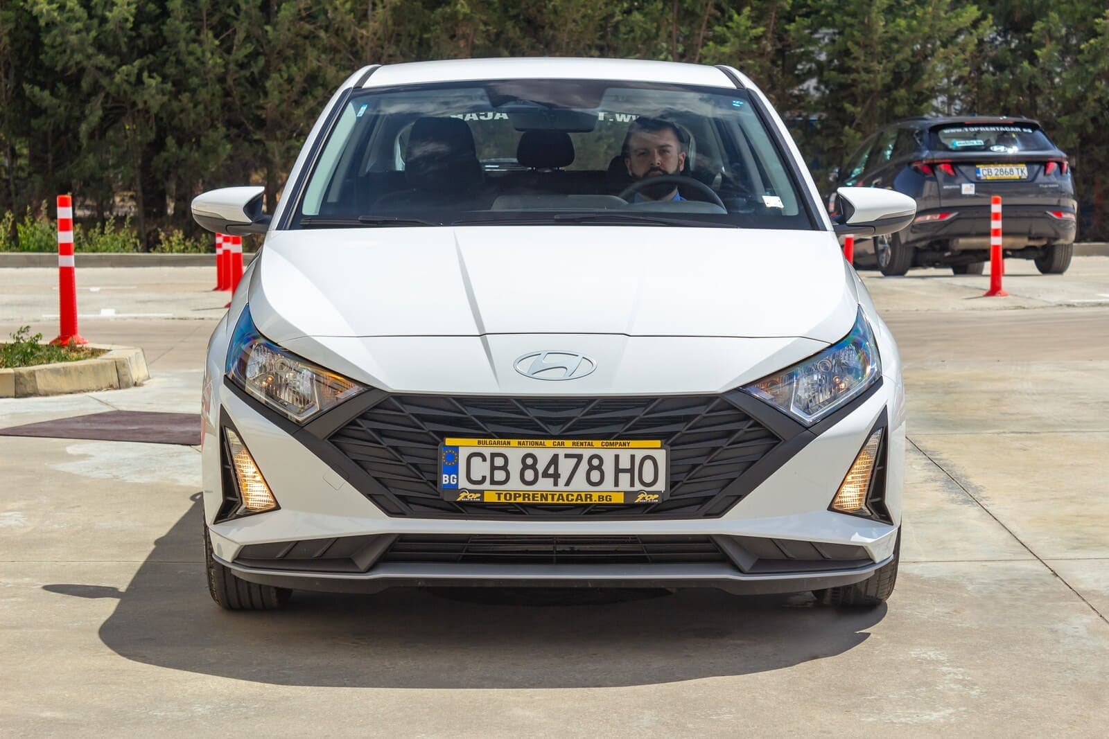 https://topmobility-stage-cms.s3.eu-central-1.amazonaws.com/hyundai_i20_2025_front_view_a64618acf3.jpg