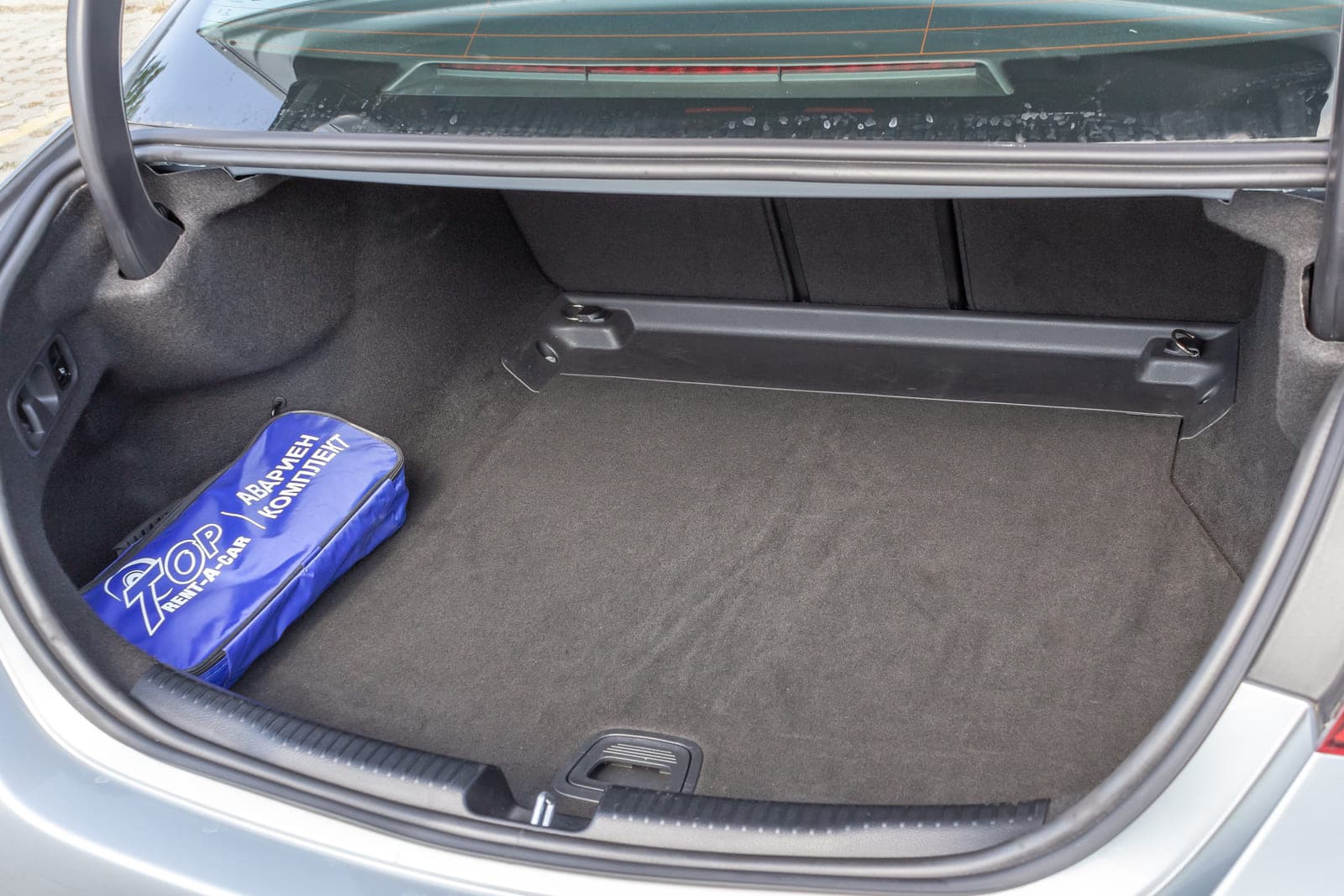 https://topmobility-stage-cms.s3.eu-central-1.amazonaws.com/mercedes_c_class_trunk_da86e95df1.jpg