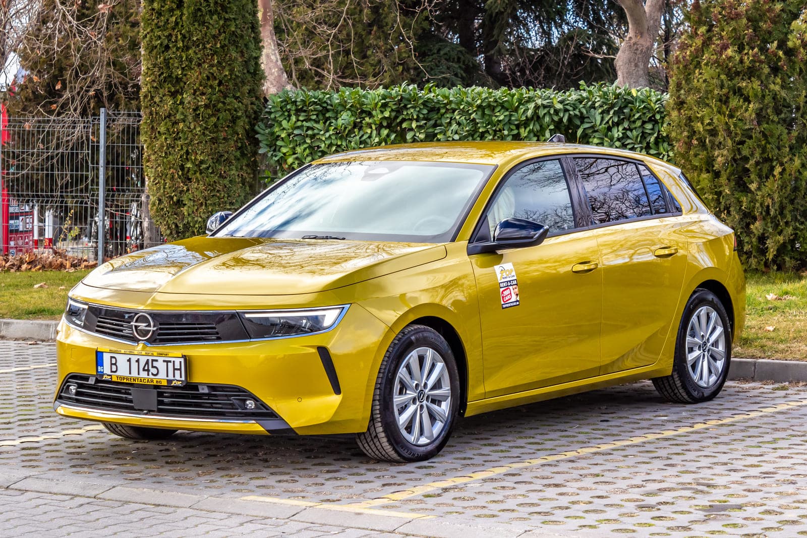 https://topmobility-stage-cms.s3.eu-central-1.amazonaws.com/opel_astra_for_rent_11ad1ffdde.jpg