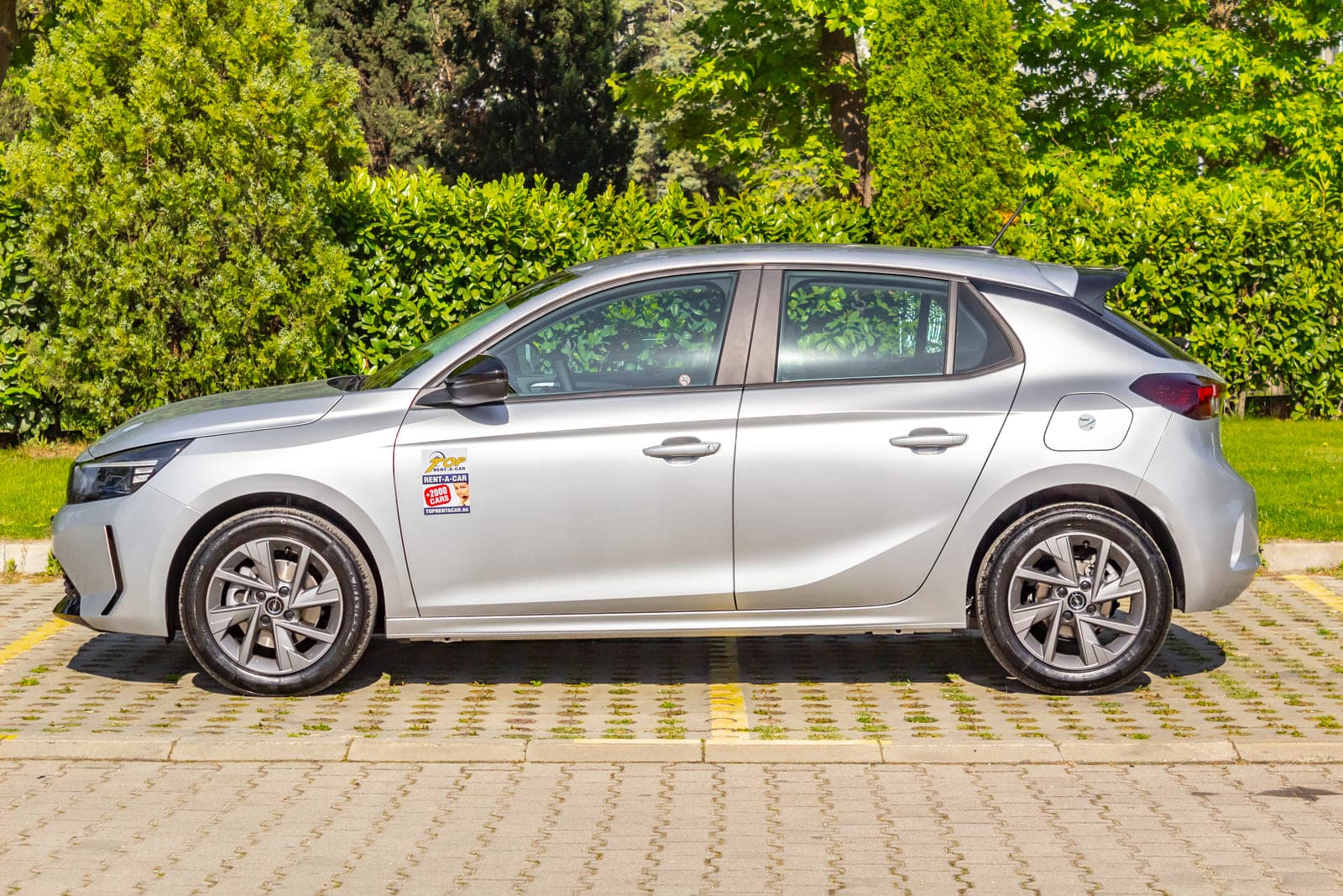 https://topmobility-stage-cms.s3.eu-central-1.amazonaws.com/opel_corsa_automatic_side_view_77eef99b4a.jpg