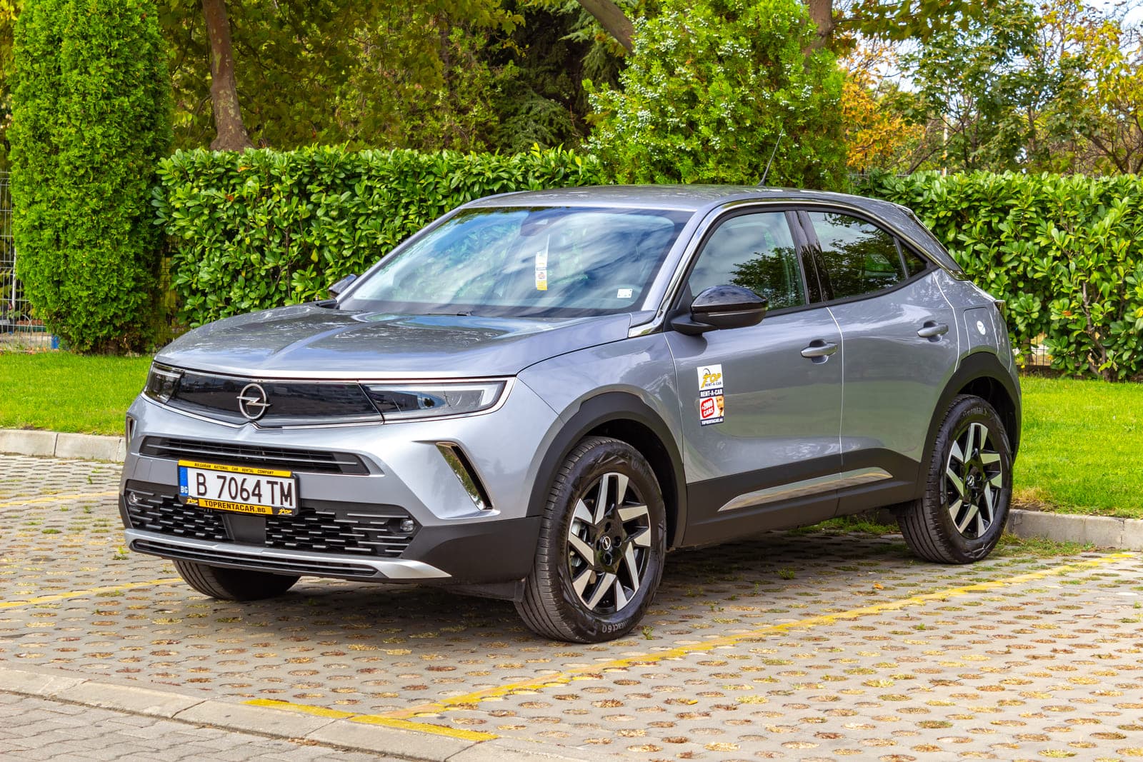 https://topmobility-stage-cms.s3.eu-central-1.amazonaws.com/opel_mokka_aut_for_rent_b4e305d1a4.jpg