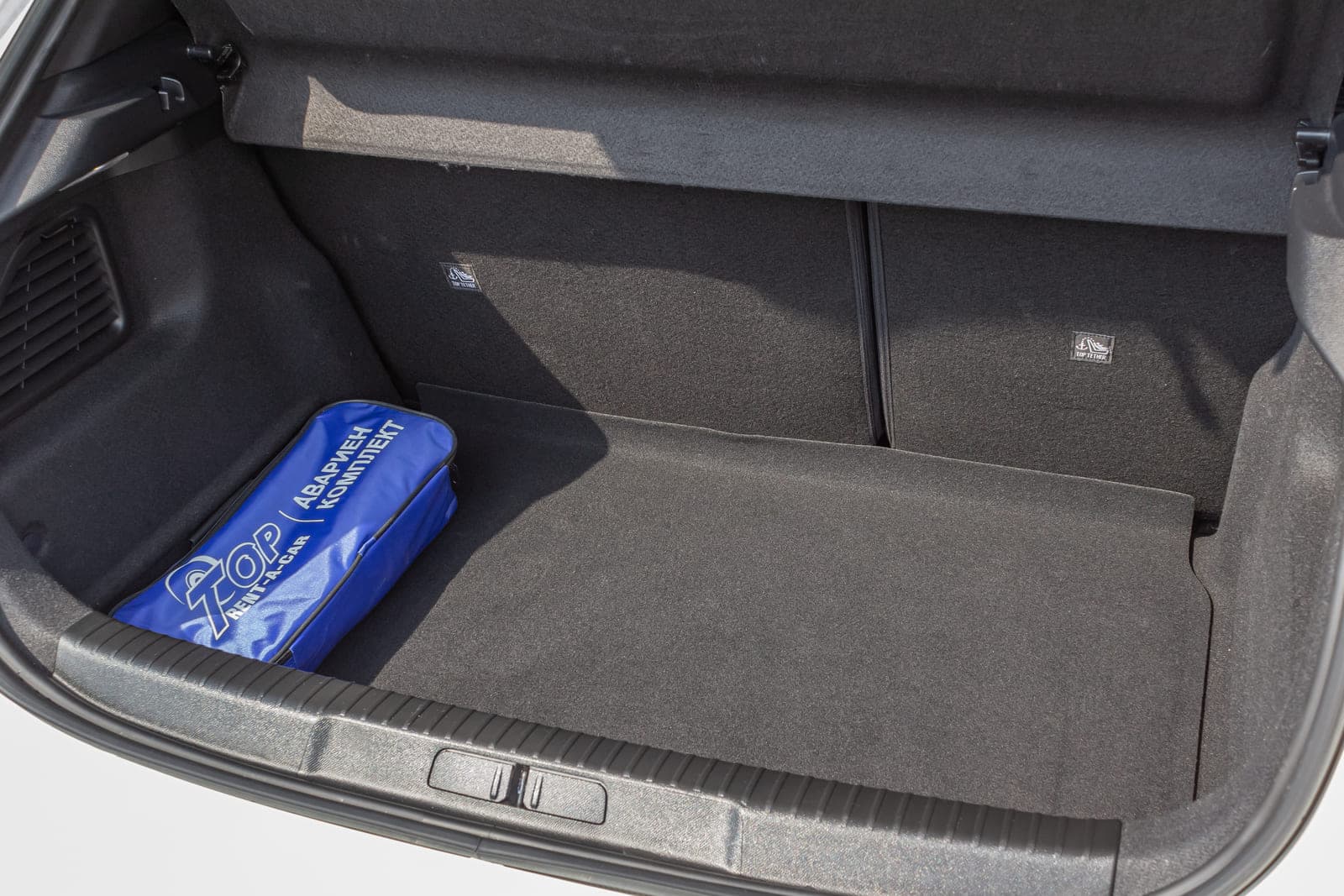 https://topmobility-stage-cms.s3.eu-central-1.amazonaws.com/opel_mokka_manual_trunk_0485a1ccef.jpg