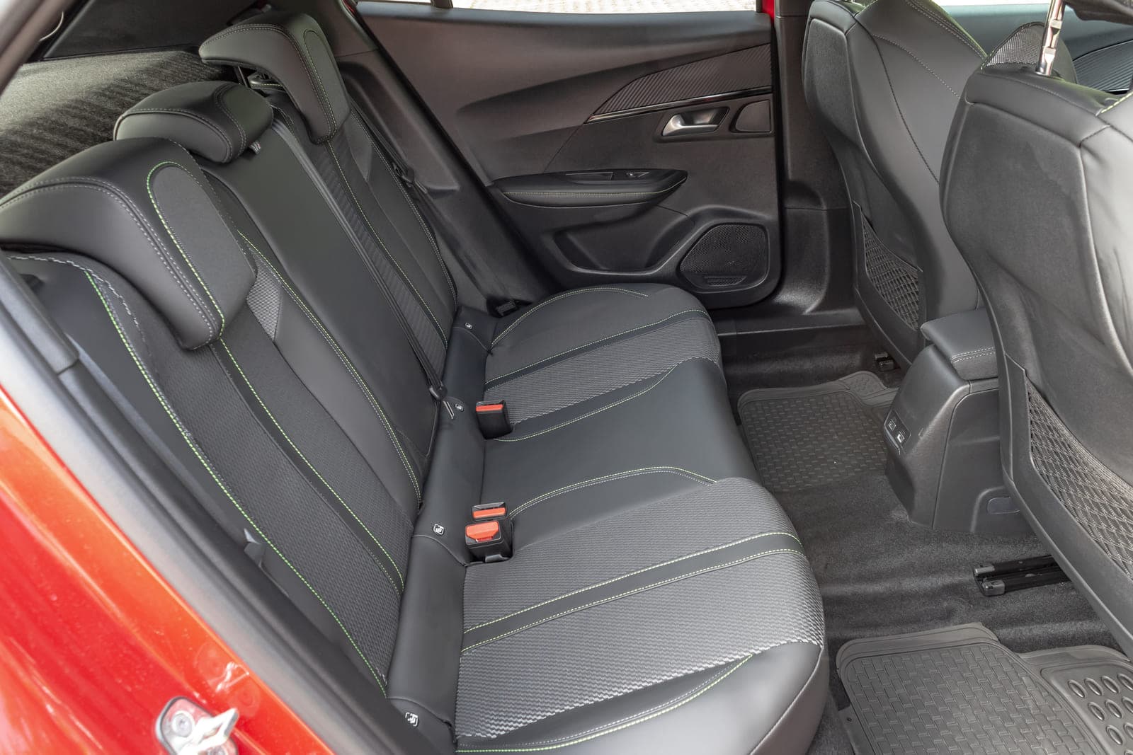 Peugeot 2008 — 11