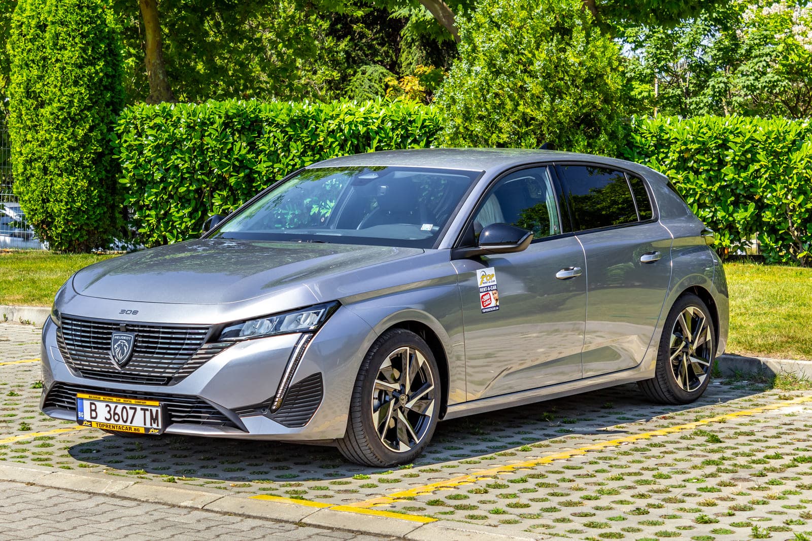 https://topmobility-stage-cms.s3.eu-central-1.amazonaws.com/peugeot_308_for_rent_ba5e5c811e.jpg