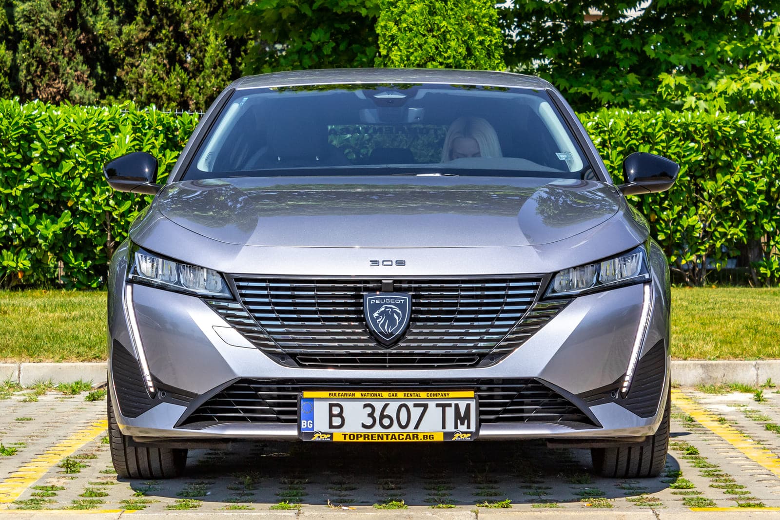 https://topmobility-stage-cms.s3.eu-central-1.amazonaws.com/peugeot_308_front_view_d2ca50b66c.jpg