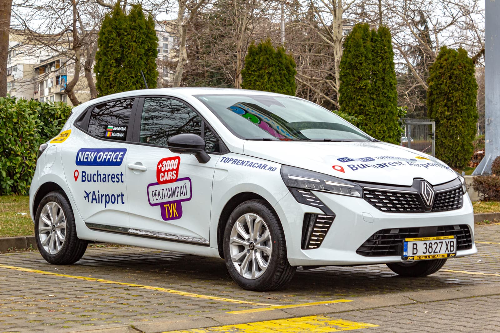 https://topmobility-stage-cms.s3.eu-central-1.amazonaws.com/renault_clio_v_aut_branded_for_rent_b95756238a.jpg