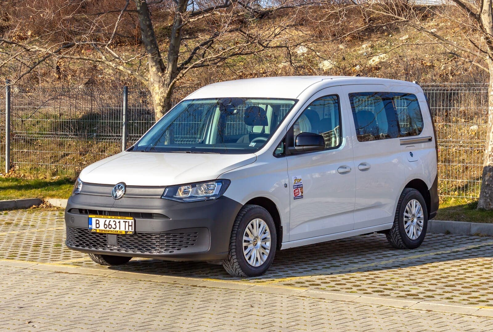 https://topmobility-stage-cms.s3.eu-central-1.amazonaws.com/vw_caddy_minivan_for_rent_5cc574cbd8.jpg