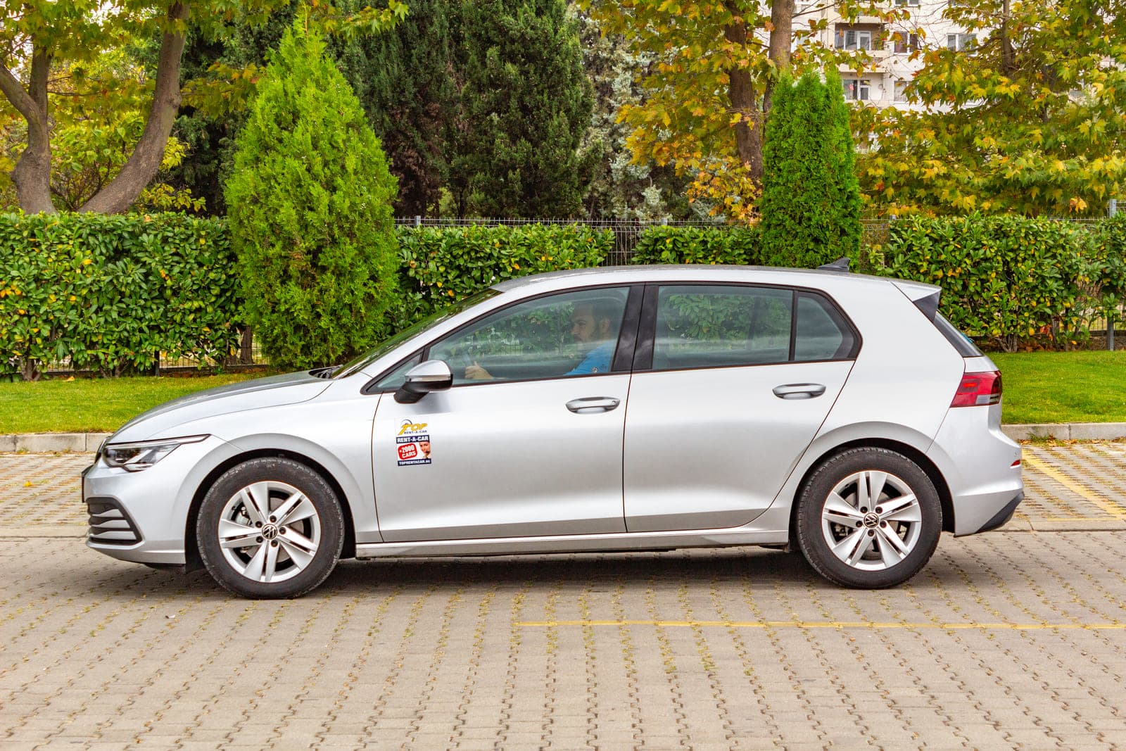 https://topmobility-stage-cms.s3.eu-central-1.amazonaws.com/vw_golf_aut_side_view_3e21d6ce06.jpg