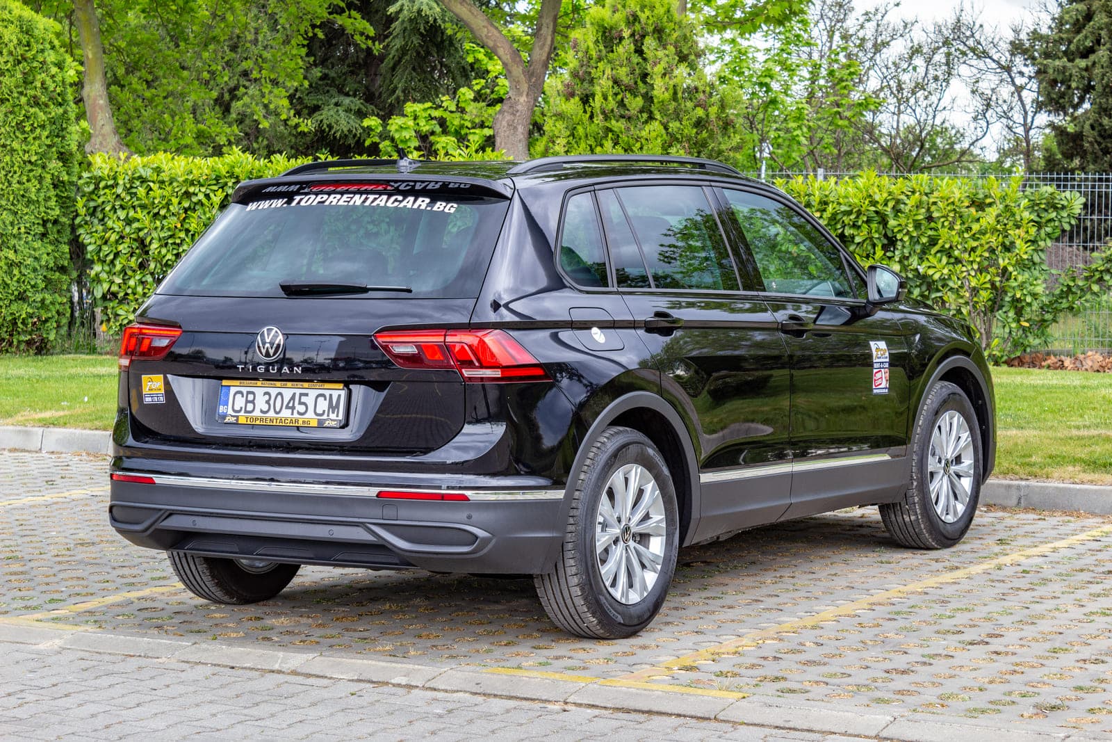 https://topmobility-stage-cms.s3.eu-central-1.amazonaws.com/vw_tiguan_car_rental_e9d8117924.jpg