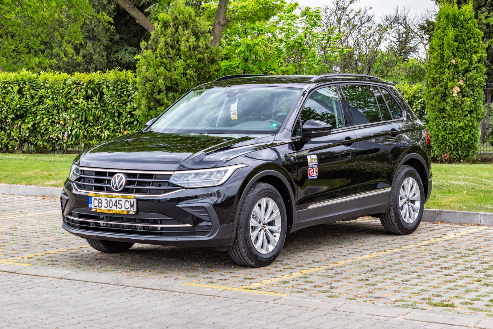 https://topmobility-stage-cms.s3.eu-central-1.amazonaws.com/vw_tiguan_for_rent_409664276b.jpg