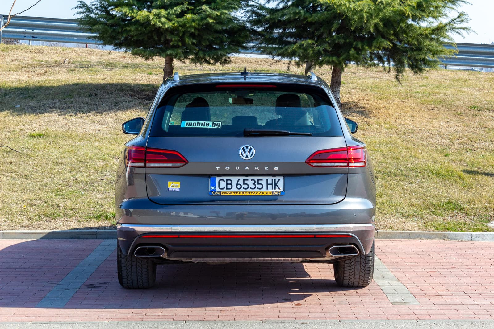 https://topmobility-stage-cms.s3.eu-central-1.amazonaws.com/vw_touareg_back_view_318677446b.jpg