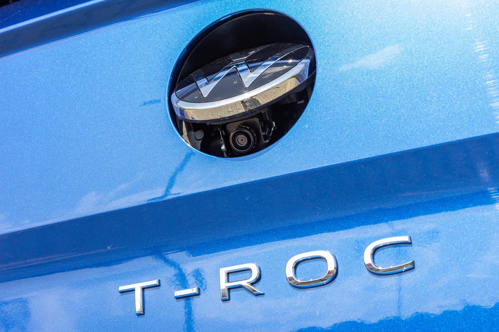https://topmobility-stage-cms.s3.eu-central-1.amazonaws.com/vw_troc_cabrio_camera_1e2b0f716c.jpg